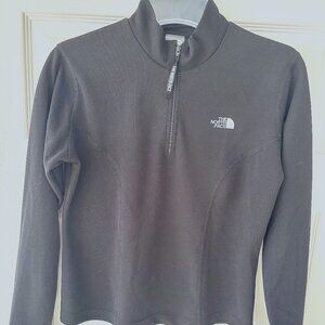 The North Face Women's Black Pullover